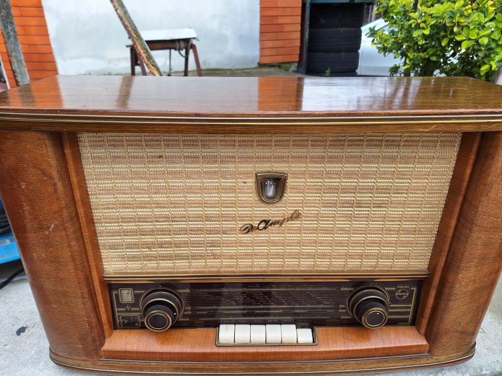 Radio antigo Philips Bi-Ampli