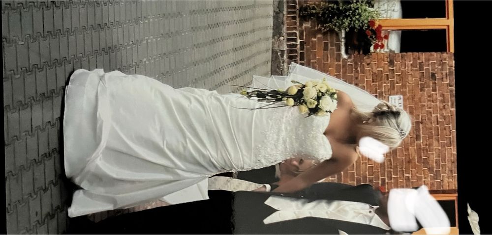 Suknia ślubna od projektanta Benjamin Roberts