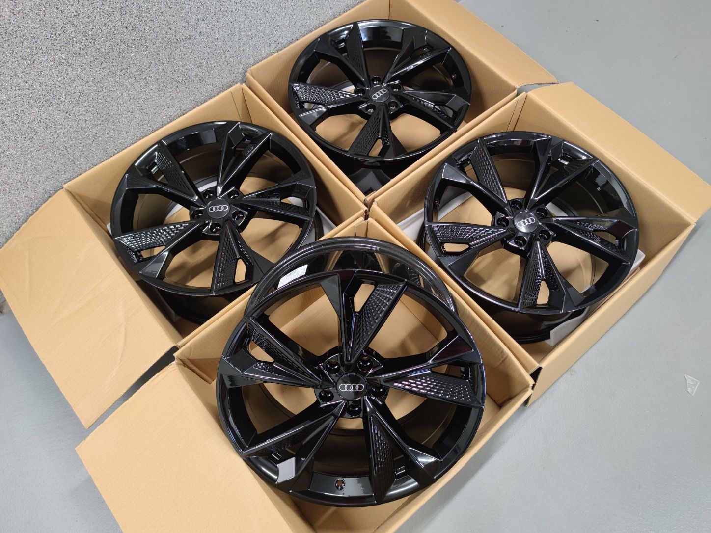 Komplet felg Audi Volkswagen 19" 5x112