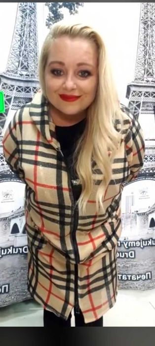 Piękna narzutka sweterek z kapturem r.58/60/62 BIUST 180-200 CM