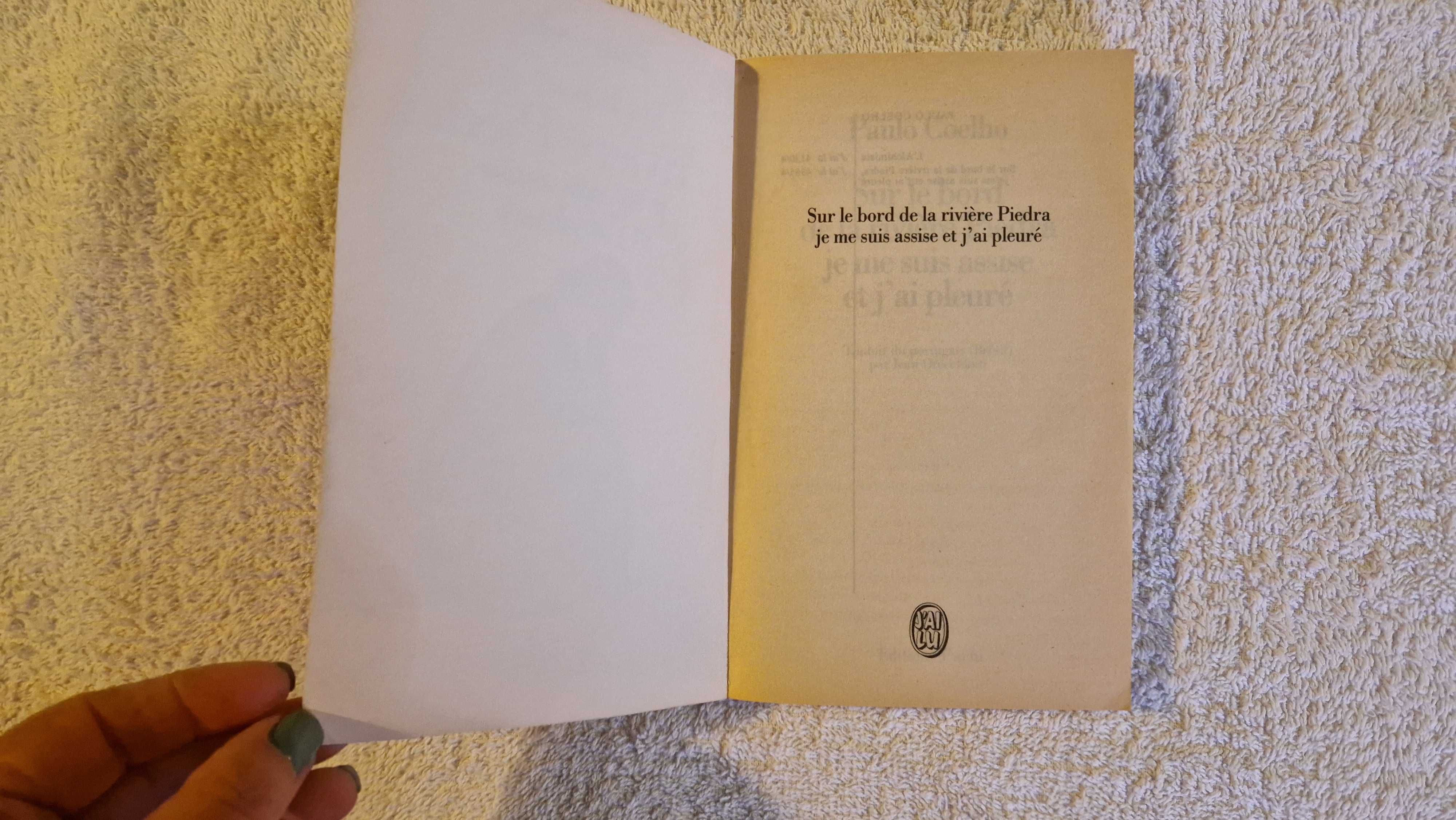 Livro "Sur le bord de la rivière Piedra" de Paulo Coelho