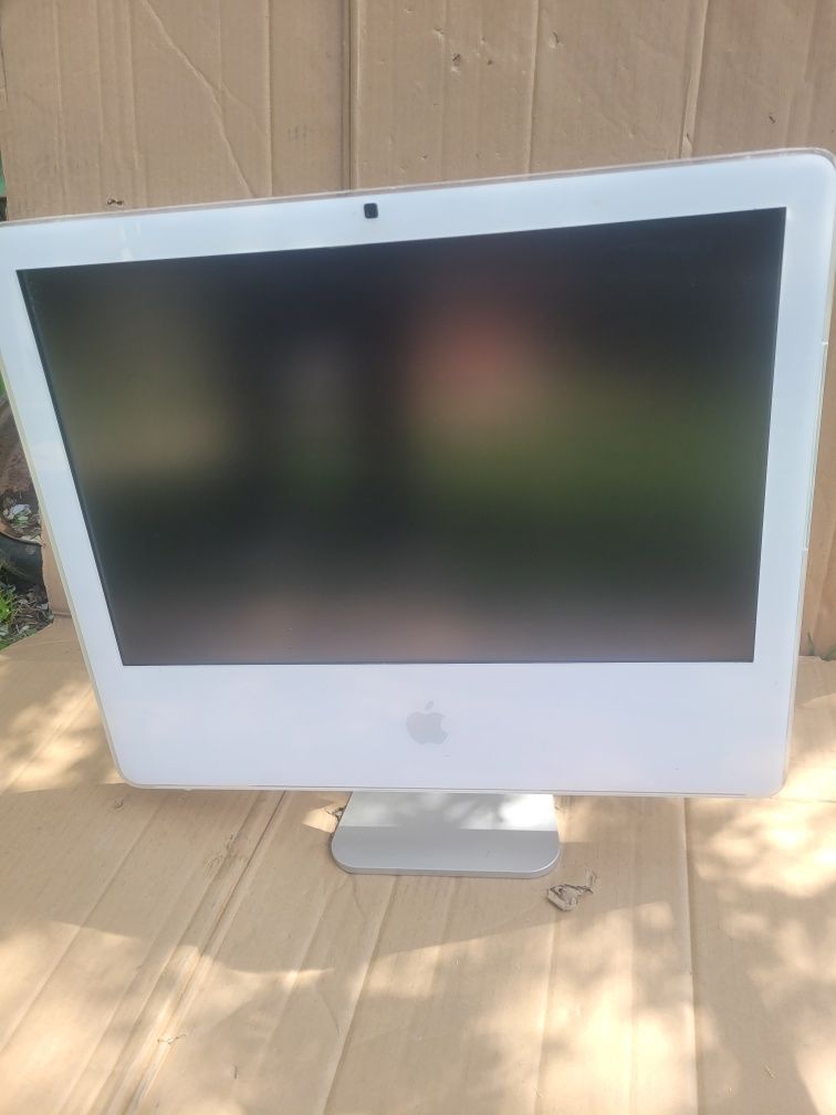 Монитор 20" Apple