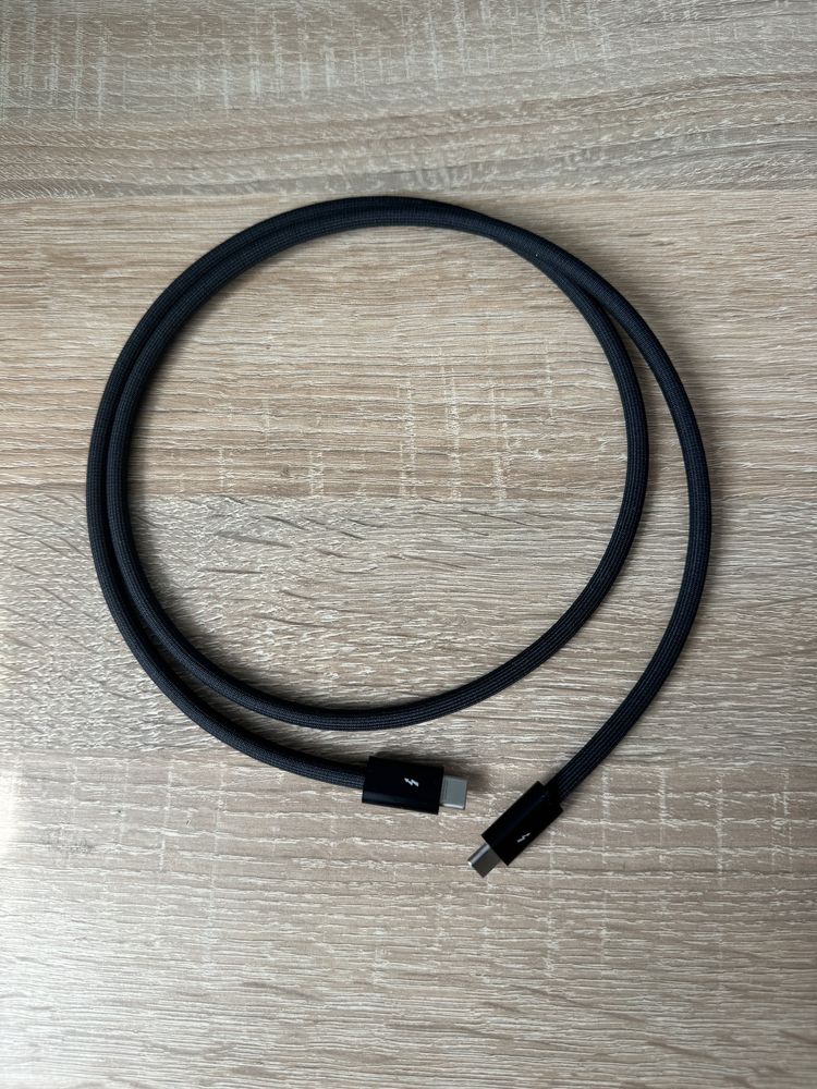 Apple Thunderbolt 4 Pro Cable 1m (MU883)