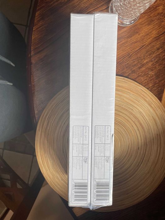 Dwa wieszaki na ściereczki na drzwi do wysuwanych szafek kuchennych