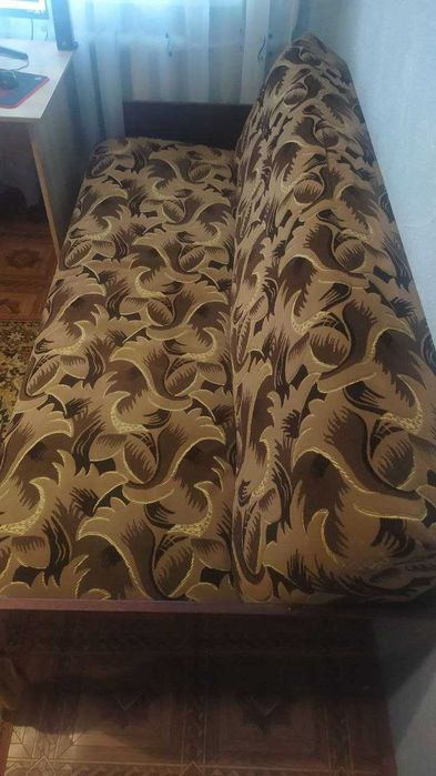 Диван-ліжко, в  гарному стані