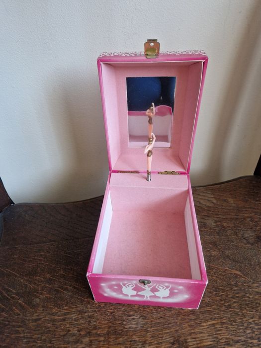 Pozytywka  - Baletnica