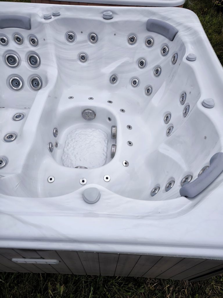 Jacuzzi zewnętrzne