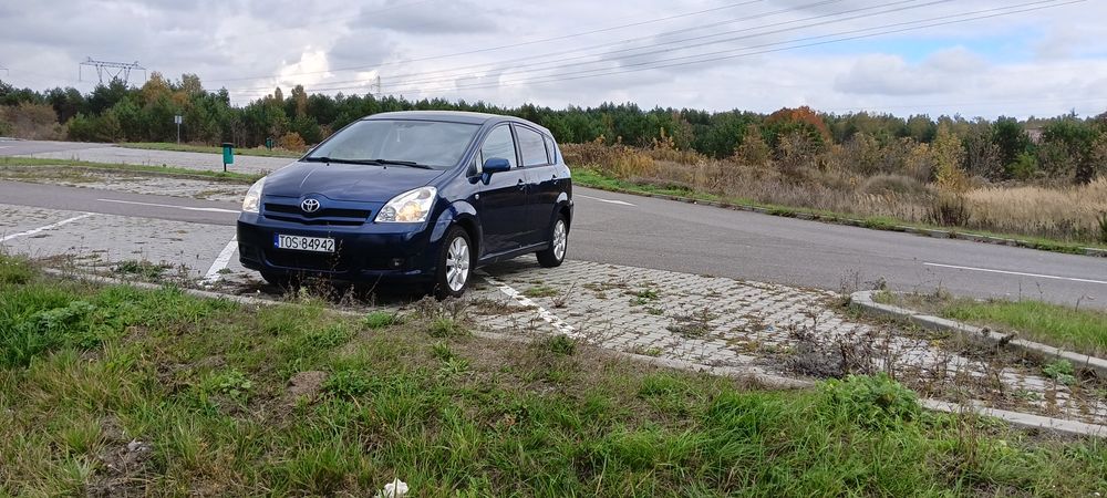 Toyota Corolla Verso 7 osobowa GAZ długie opłaty