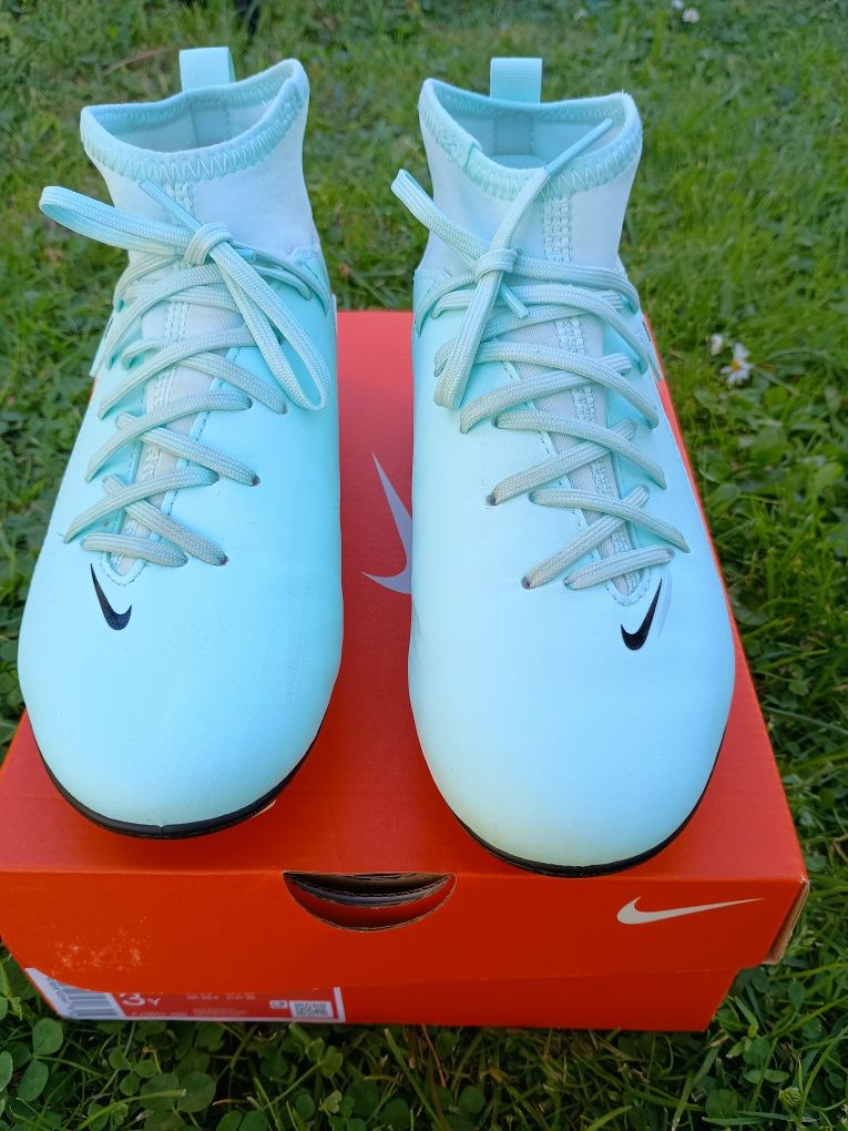 Buty korki dziecięce Nike Jr Phantom Luna II rozmiar 35