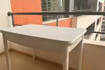 Mesa branca extensível