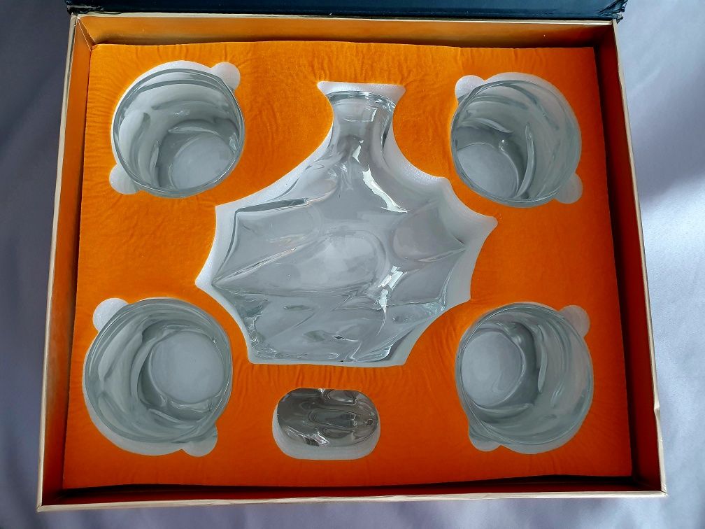 Zestaw Szklanki oraz Karafka do Whisky