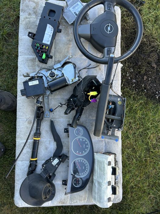 Czesci vectra c 1.8 140 km 2007 kombi z157