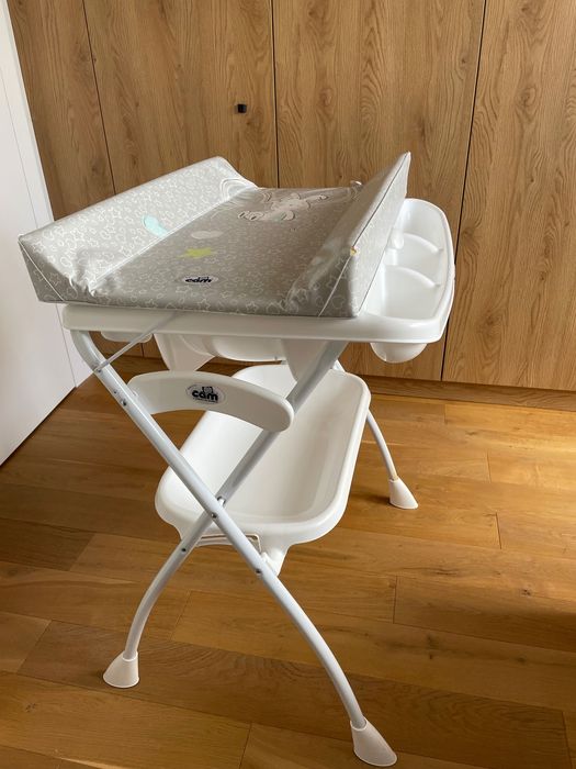 Komoda kąpielowa dla niemowląt wanienka przewijak składany