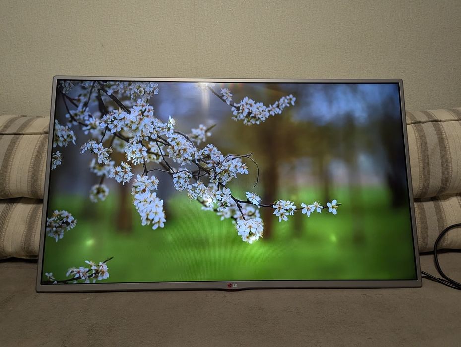 Продам телевизор LG 42LB570V , 42 дюйма + Mi Stick 4K