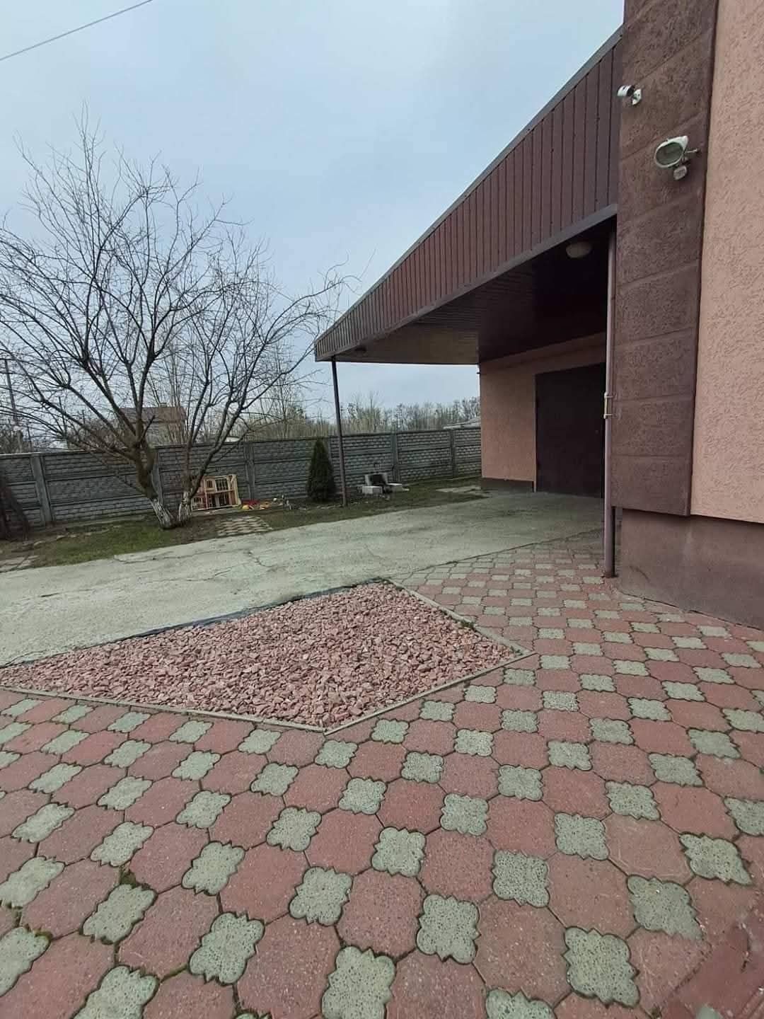 Пропонуємо продаж будинку.