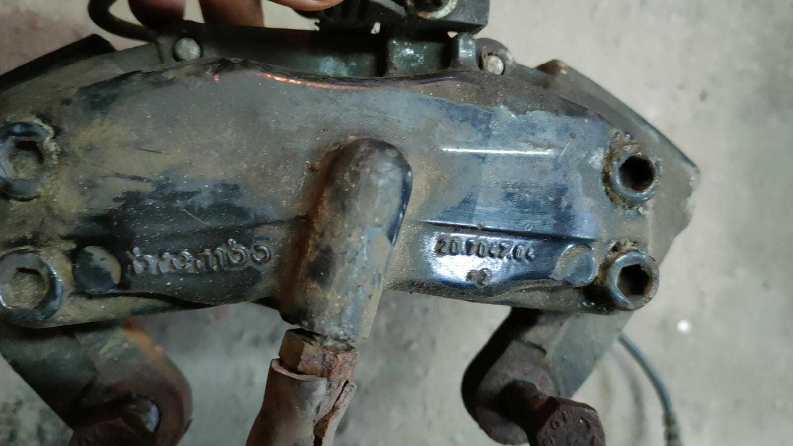 Мерседес W 220, суппорт brembo 20704704; 441300 комплект4шт.