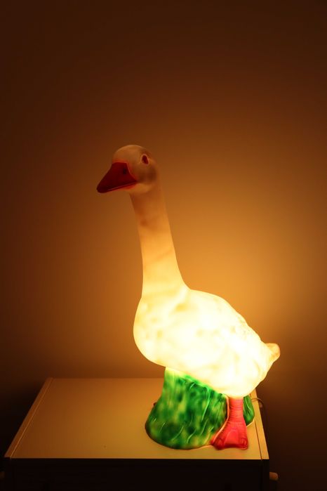 Lampa nocna gęś Heico do pokoju dziecięcego dekoracja