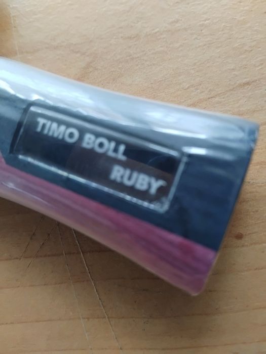 Rakietka do tenisa stołiwego.BUTTERFLY Timo Boll Ruby