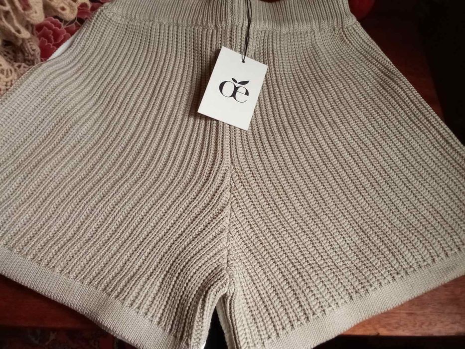 Вязаные шорты в ассортименте,  топики на завязках