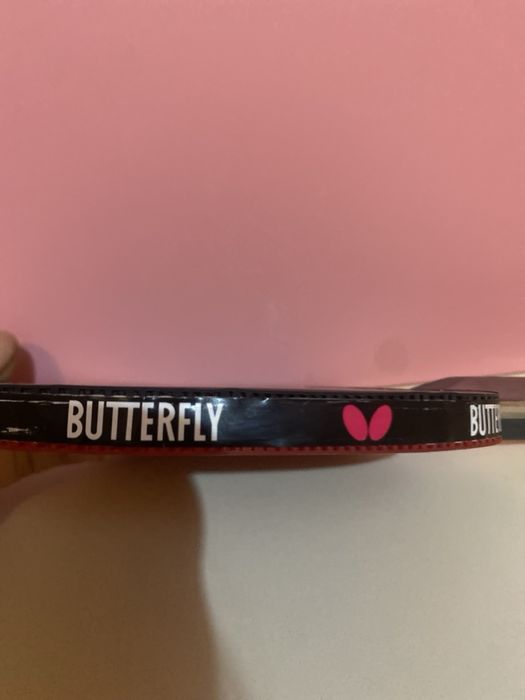 Продам тенісну ракетку  Butterfly Timo bool ruby