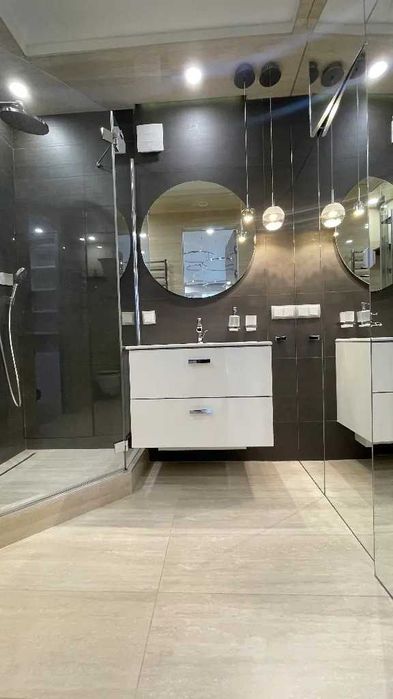 Продам 4к квартиру в ЖК "Атлант" на А. Поля (низ)