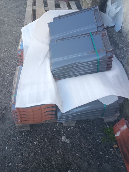 Sprzedam dachówkę Roben piemont kolor szary