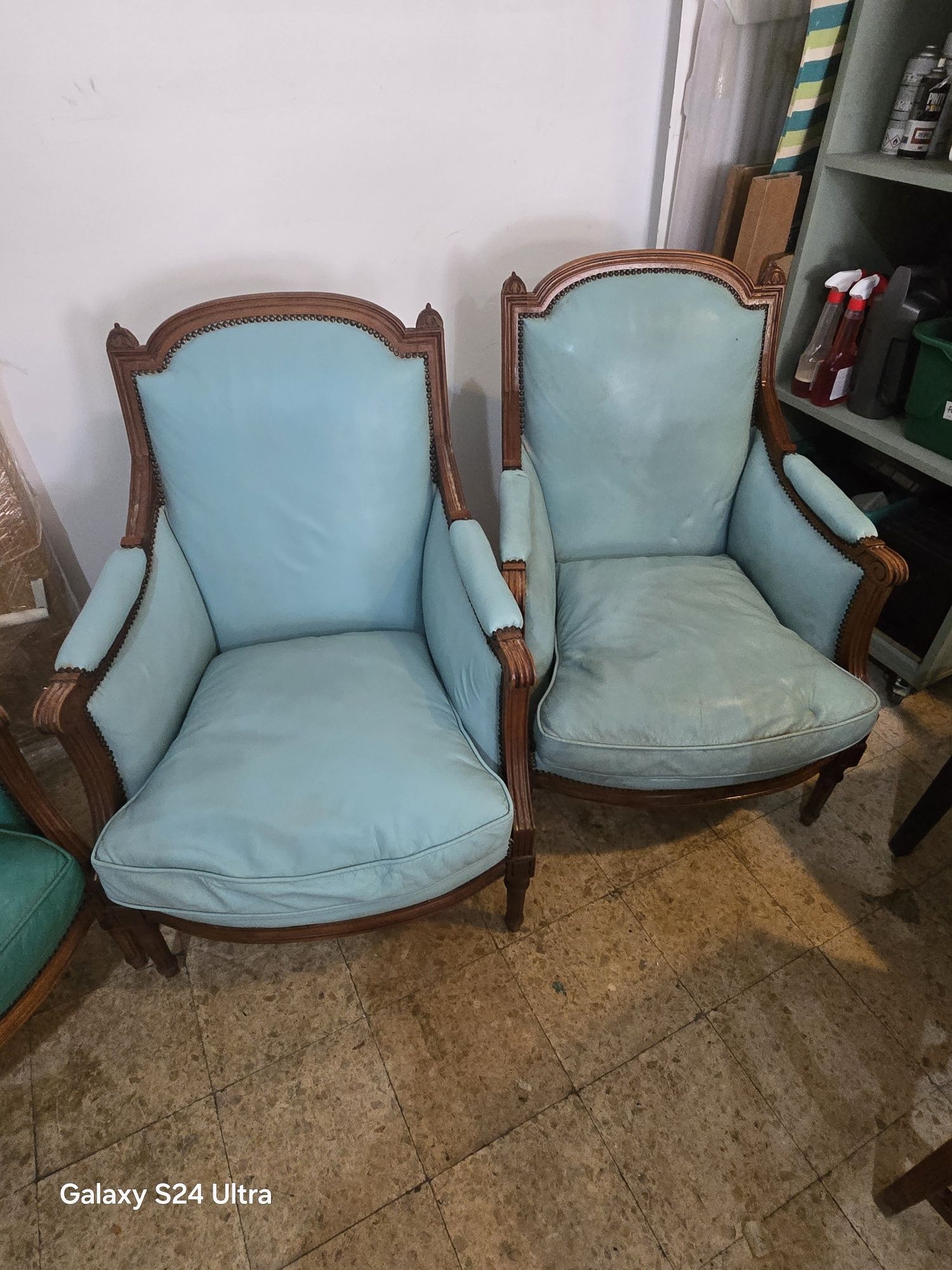 Vendo  cadeiroes