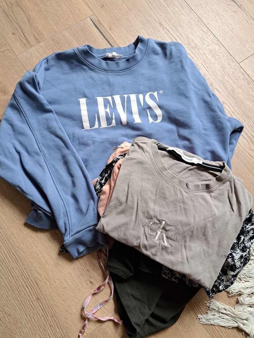 Paka ubrań Levi's Calvin Klein XS bluzy,koszule t-shirt