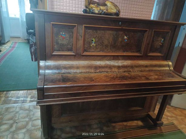 Продам старовинне німецьке піаніно