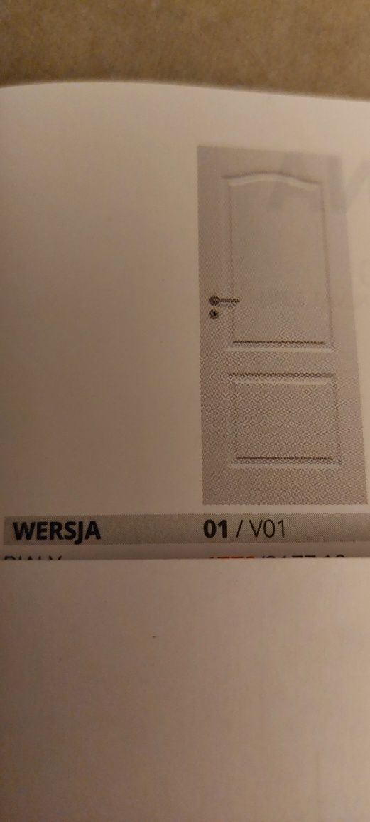 Drzwi łazienkowe z ościeżnicą 80 lewe, nowe