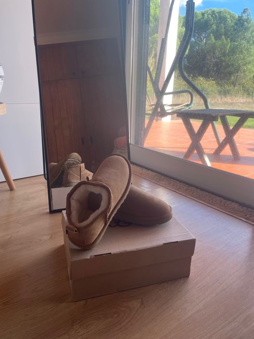 Uggs Botas Castanhas Claras