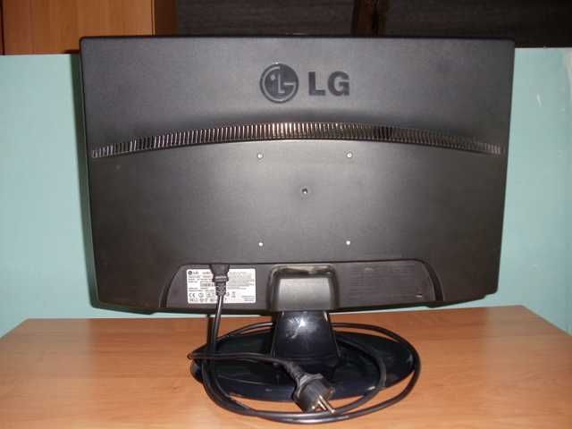 Monitor LG, 22 cale