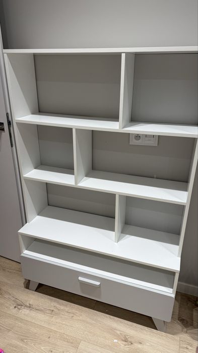 Regał dzieciecy Bellami