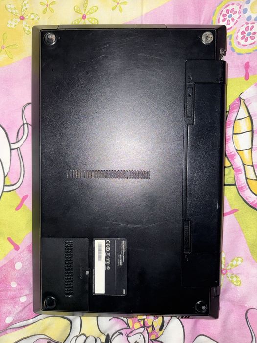 У Ноутбук Samsung NP300V5Z 15.6 Intel можливий продаж на запчастини