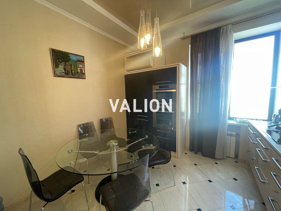 Без %. Продаж 4-кімнатної квартири вул. Велика Васильківська, 67/7