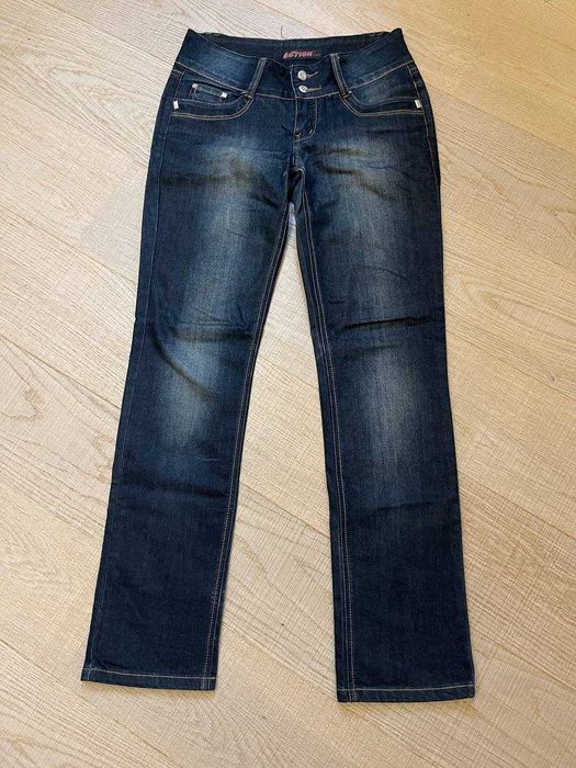 Джинсы женские в хорошем состоянии