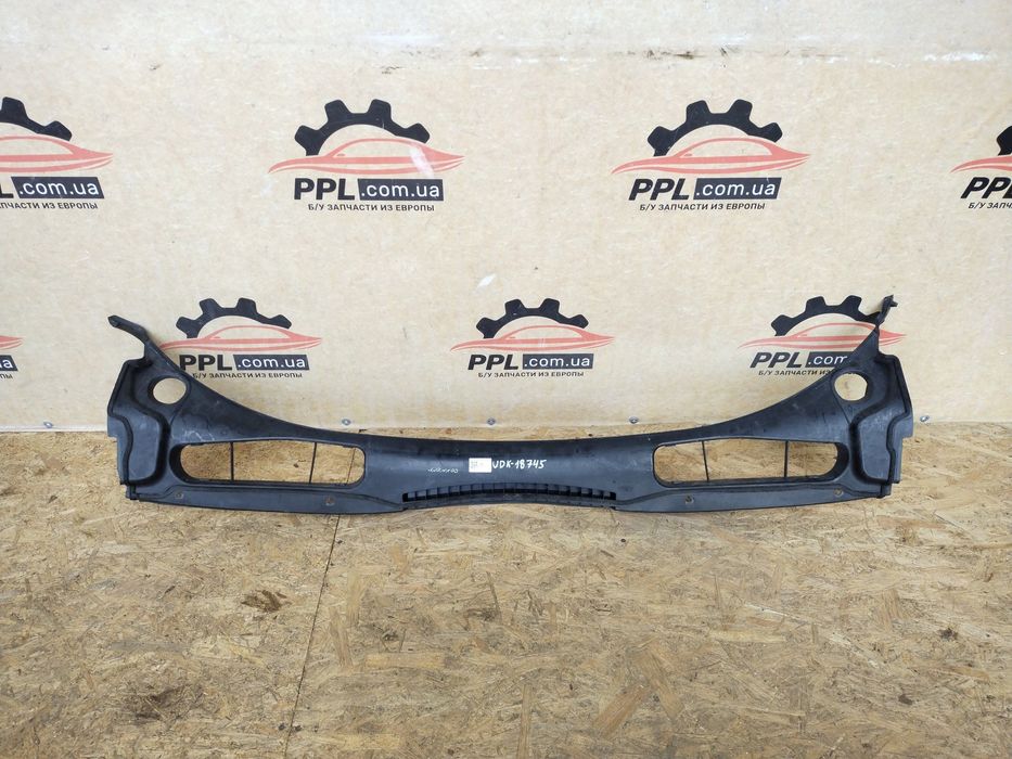 Ford Transit Connect Mk2 13-21 пластик под лобовое стекло жабо