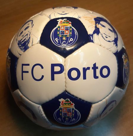 Bola Futebol FC Porto Nova e Oficial.
