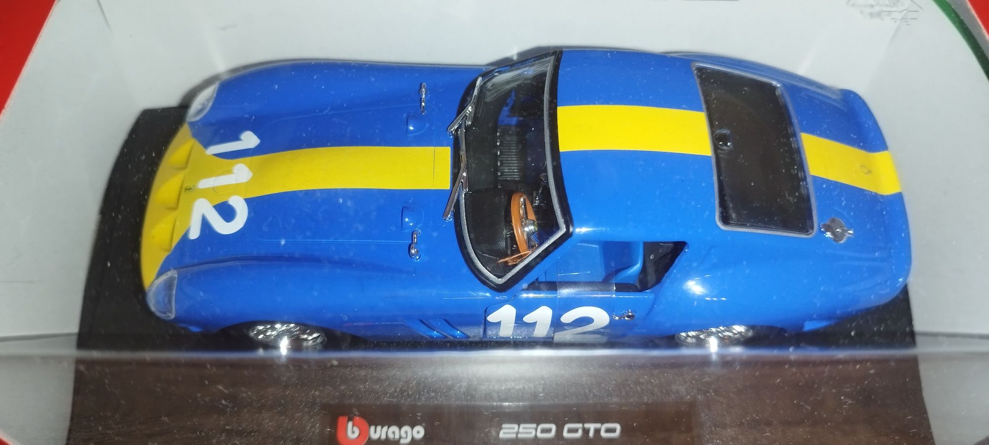 Bburago Racing Ferrari 250 GTI Blue, skala 1:24 Burago.