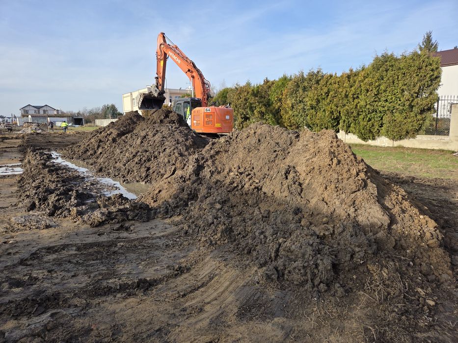 Oddam ziemię z wykopu, czysta bez zanieczyszczeń