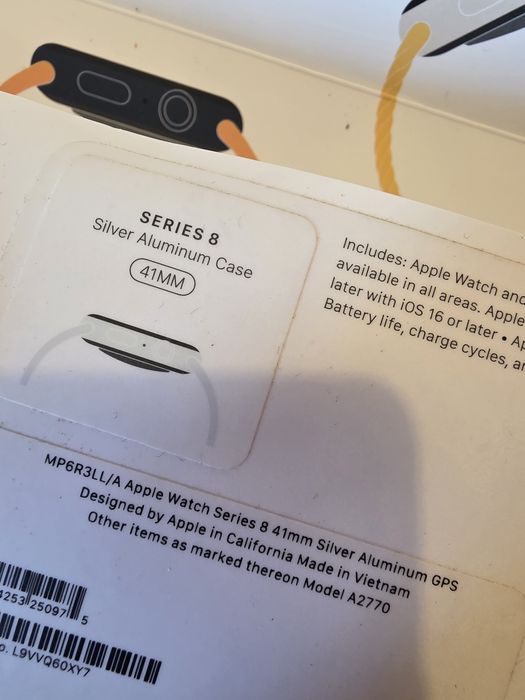 Apple watch 8 silve  41 mm