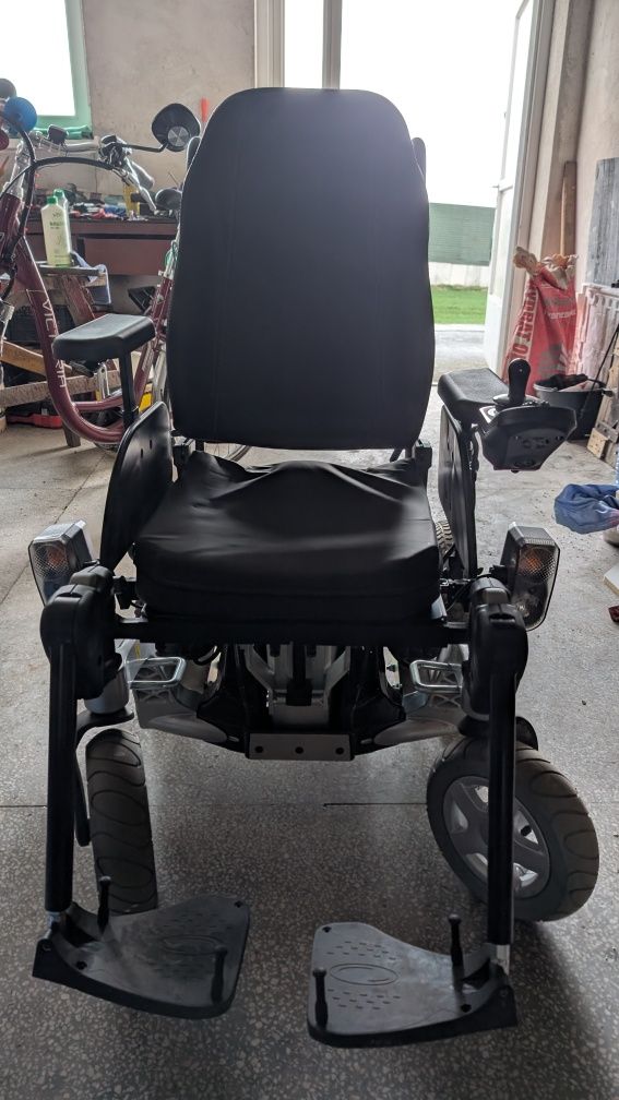 Wózek inwalidzki elektryczny invacare