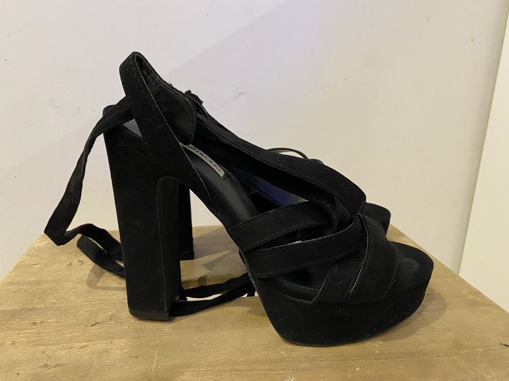 Sukienka czerwona plus  marynarka i buty gratis