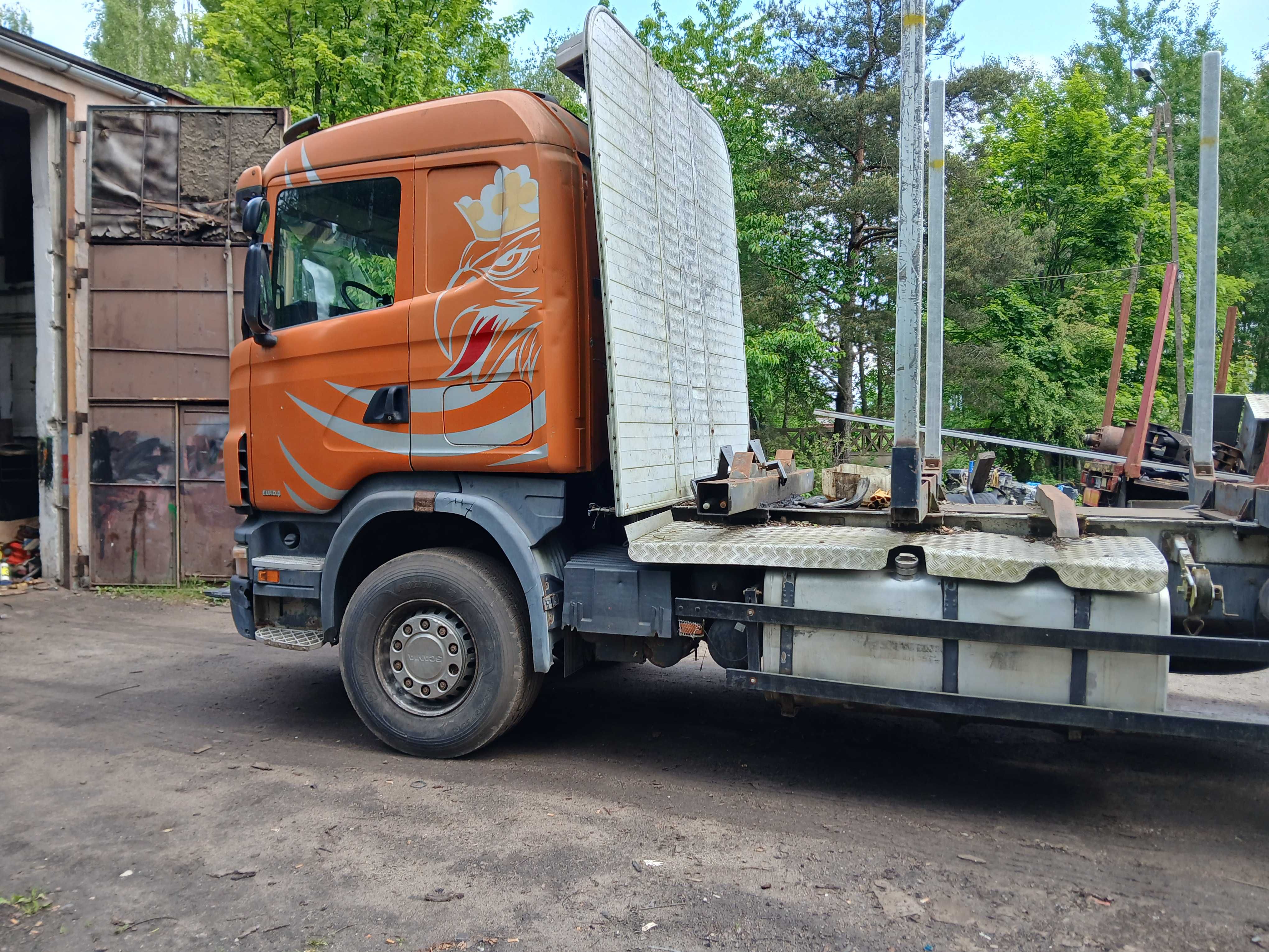 Scania 6x4 do lasu