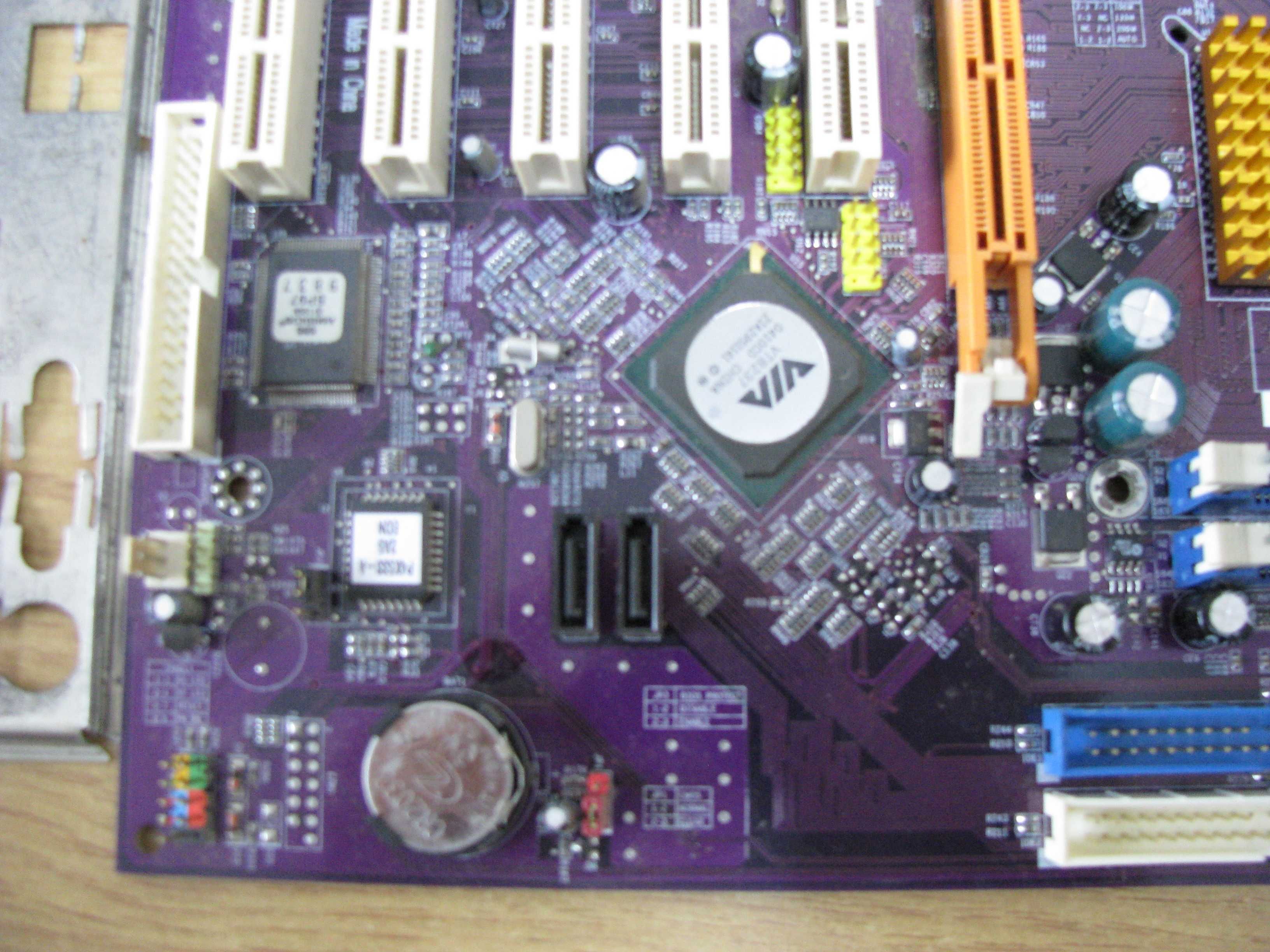 продам материнскую плату P4X533-A