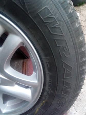 продам новую запаску R16 c резиной (зимняя) Лендровер Фриле