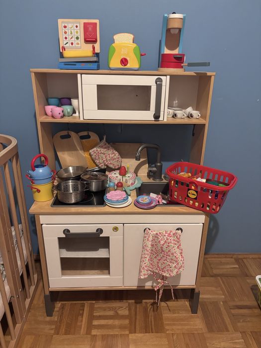 Kuchnia drewniania z akcesoriami