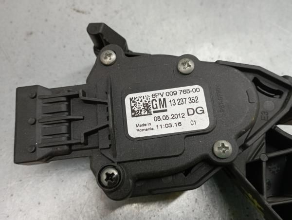 Pedal do acelerador OPEL Insignia A (G09)