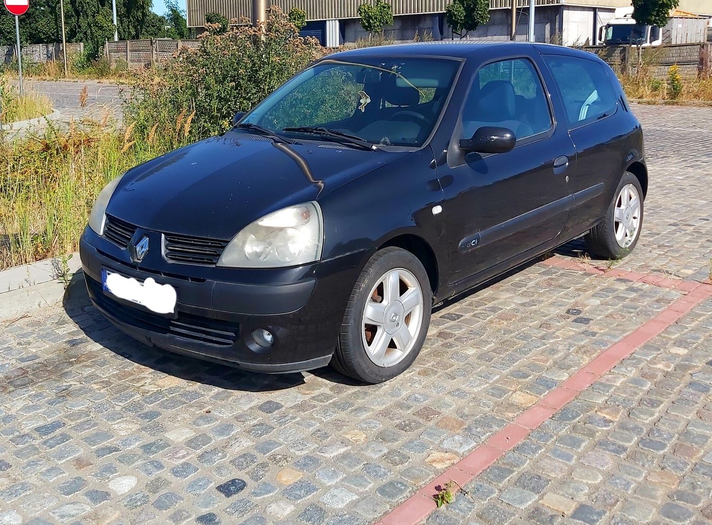 Renault Clio  04rok Klima lub  W calosci na czesci