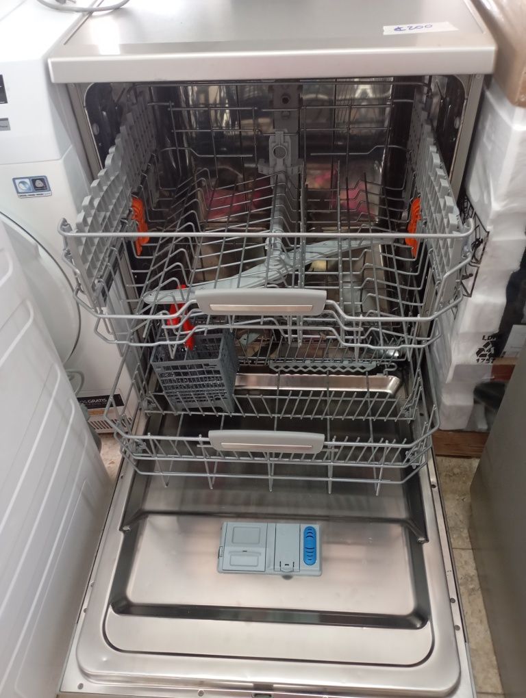 Máquina de lavar a loiça hotpoint Inox